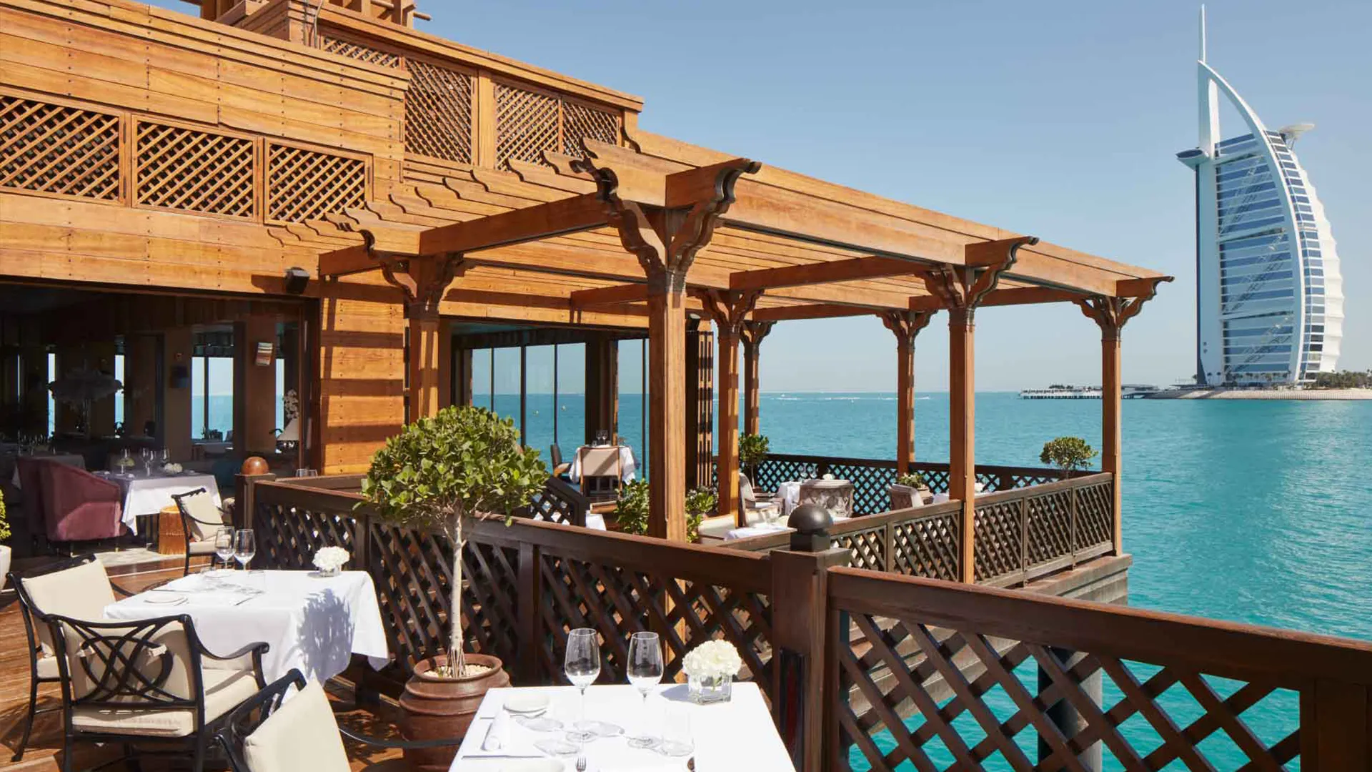 Best Seafood Restaurant in Dubai: Fresh Catch & Menus
